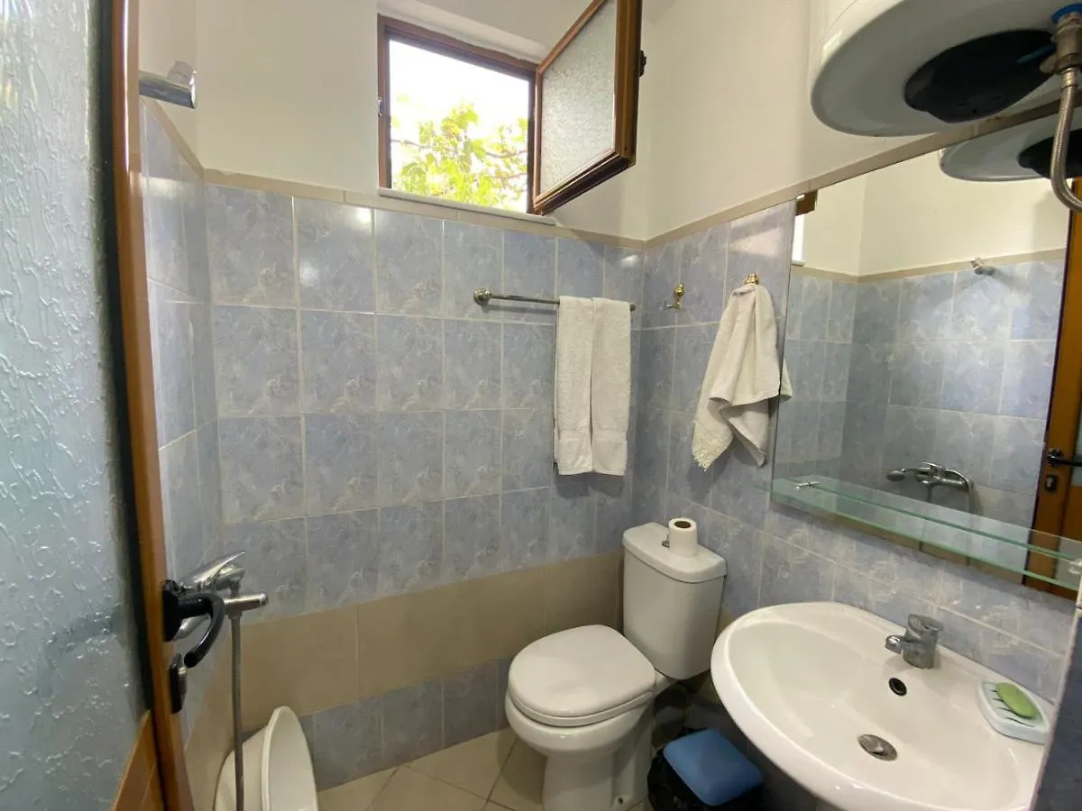 Apartments Flower Sarande 0*,